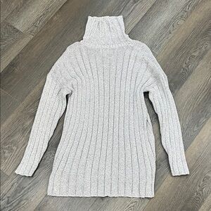 Eddie Bauer Light Gray Ribbed Turtleneck Sweater